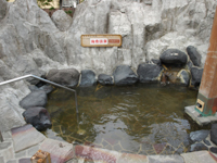 源泉使用岩風呂「海香温泉」